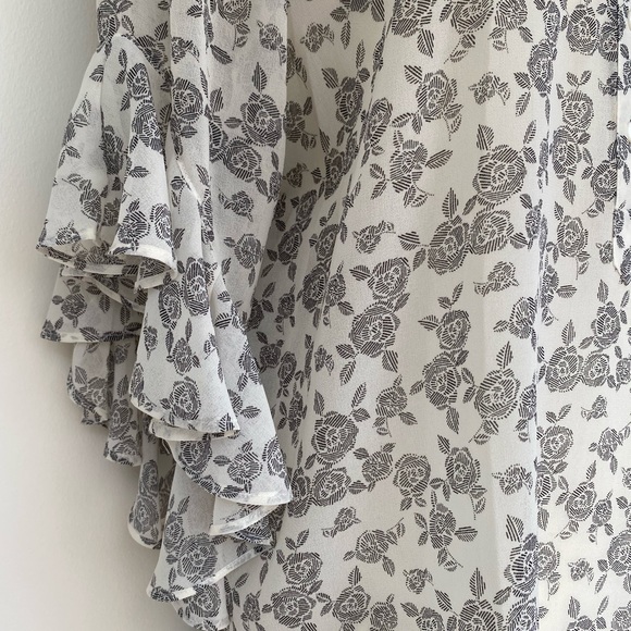 Vince Camuto sheer floral print blouse - Picture 4 of 10